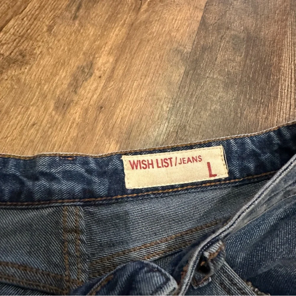 Wishlist Straight Leg Distressed Jeans sz Large - Picture 2 of 8